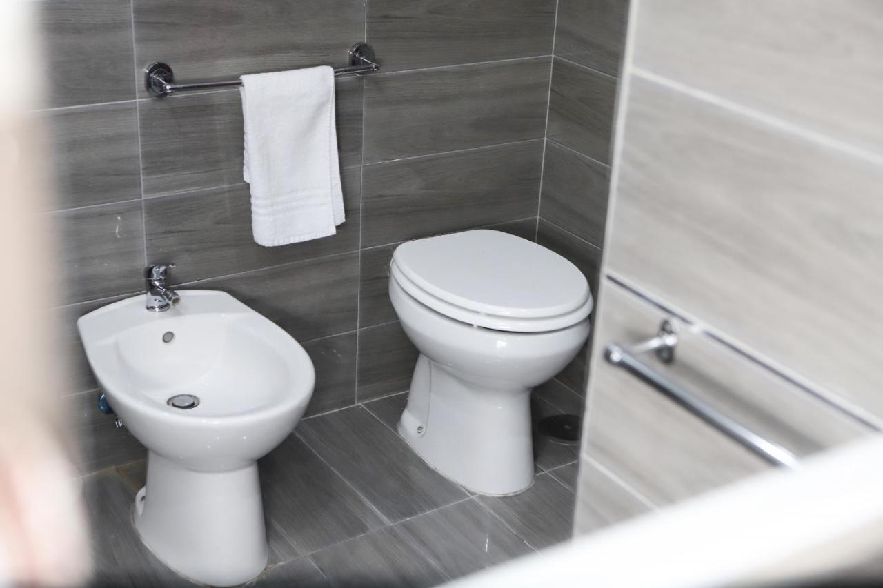 Napoli Centrale Budget Apartment 外观 照片