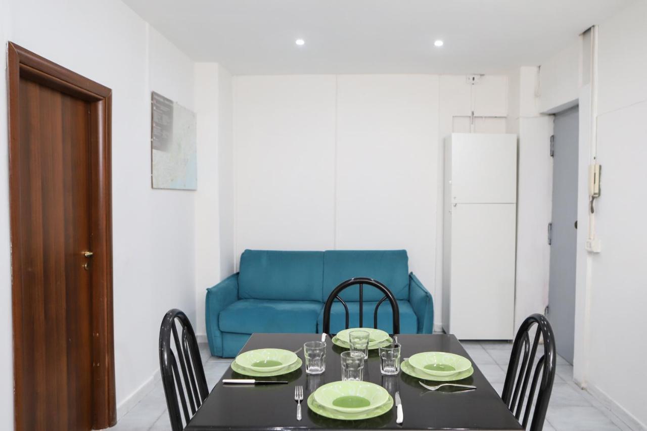 Napoli Centrale Budget Apartment 外观 照片
